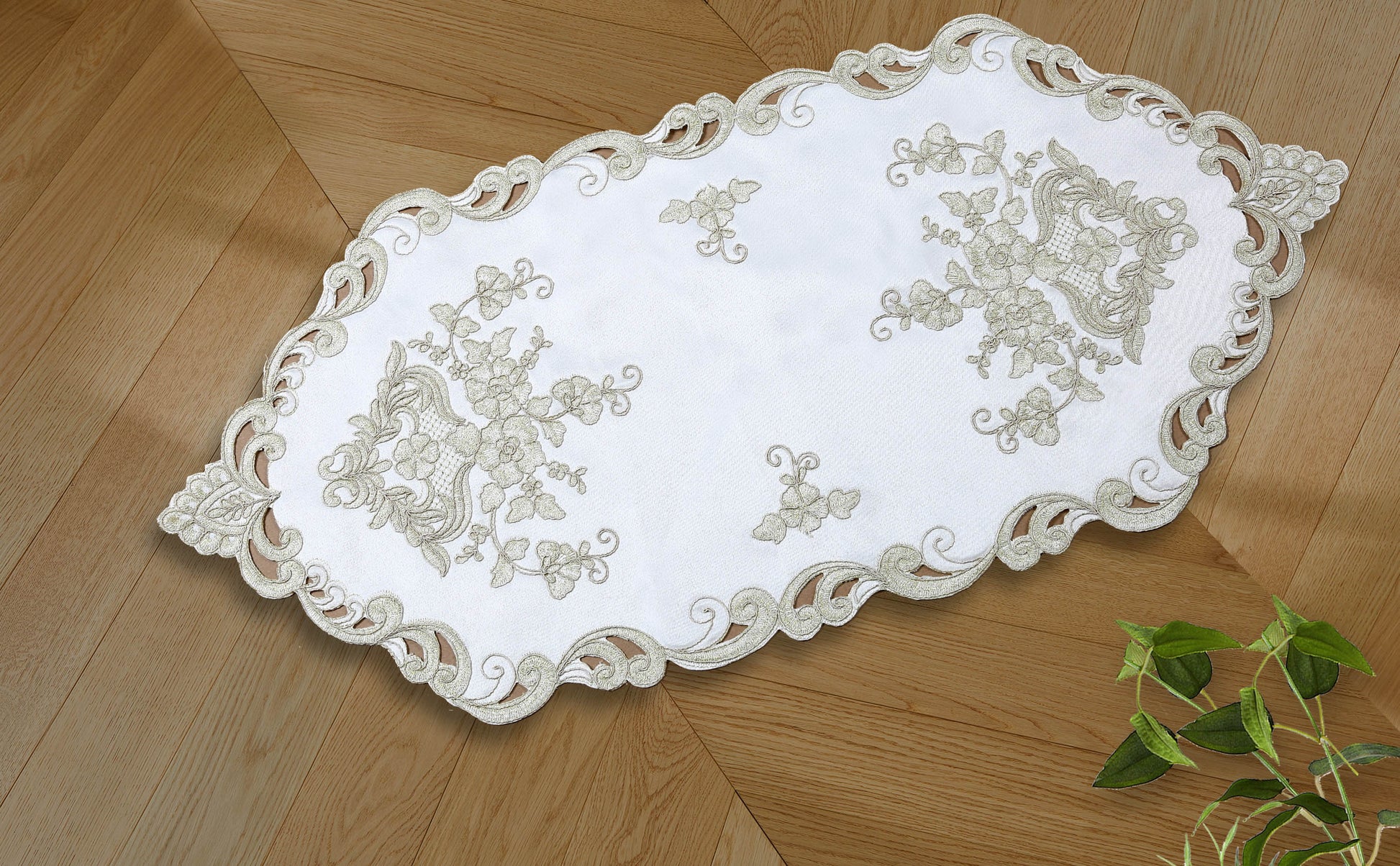 Lindsay - Embroidered Table Runner - Glory Home Design